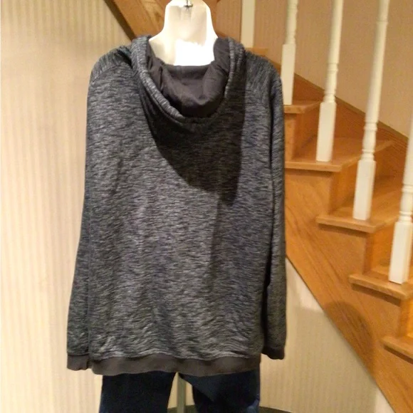 H&M men’s  back & grey slip on hoodie with front pockets - Picture 4 of 4